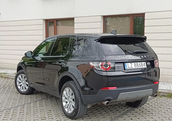 Land Rover Discovery Sport cena 99900 przebieg: 98000, rok produkcji 2019 z Warszawa małe 301